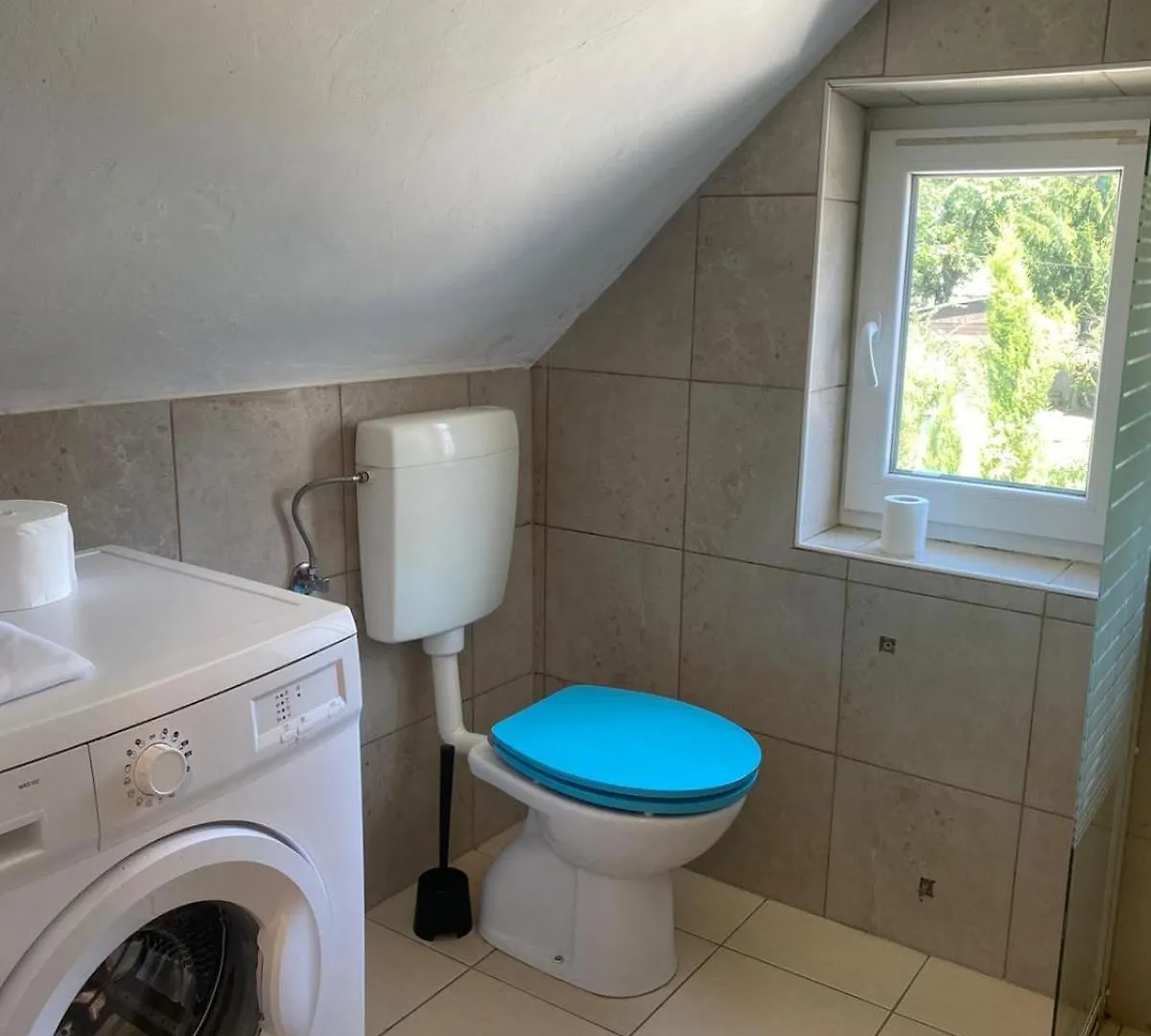 Apartment For 6 With Parking Ljubljana